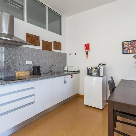Poem Studio - Fully Equipped דירה